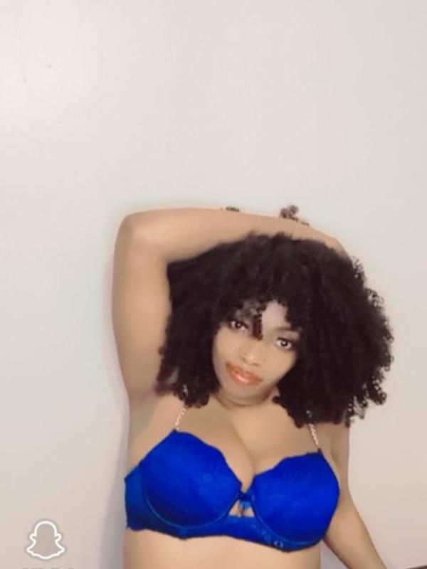 Experience Unforgettable Moments with Vanessa Flare Today