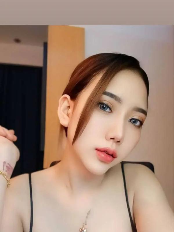 Experience Passion and Elegance with Ariel Wild Tonight 1 Mis Fotos