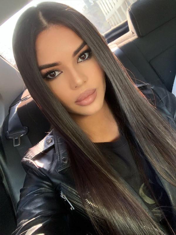 Discover Unforgettable Moments with Camryn Star's Captivating Presence 2 Mis Fotos