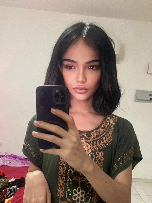 Experience Unforgettable Moments with Lola Velvet Escort